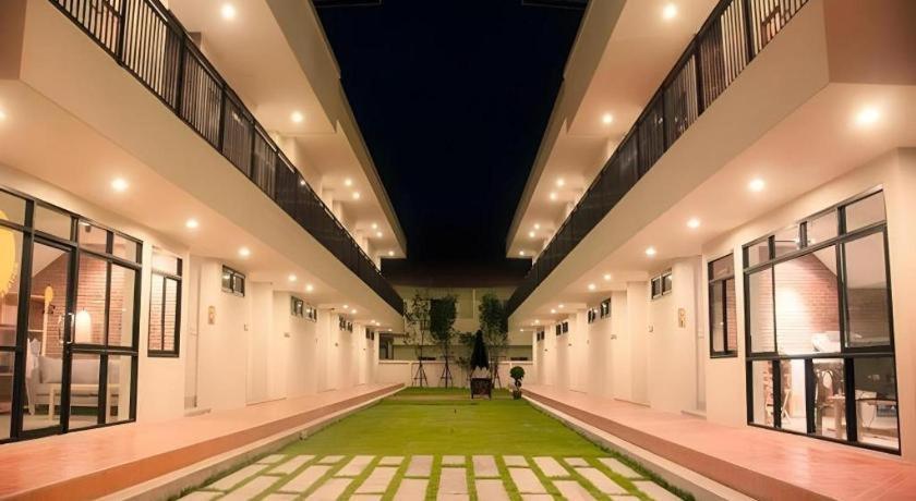 Yellow Moon Hotel Pattaya Exteriér fotografie